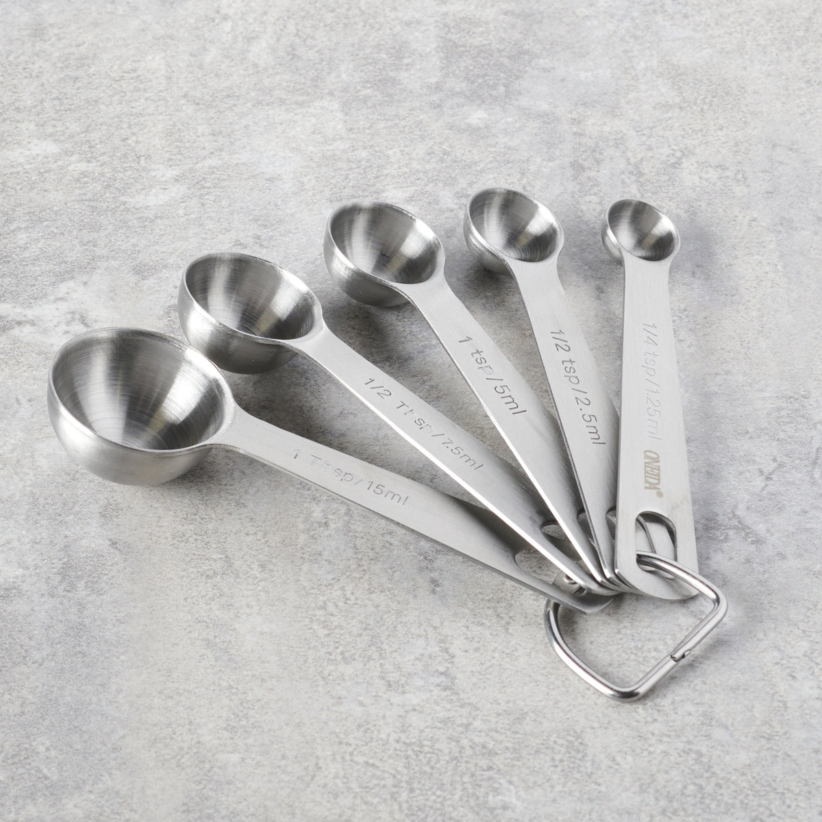 Oneida Stainless Steel Measuring Spoon Set in 1/4 Teaspoon, 1/2 Teaspoon, 1  Teaspoon and 1 Tablespoon. Dishwasher Safe. 